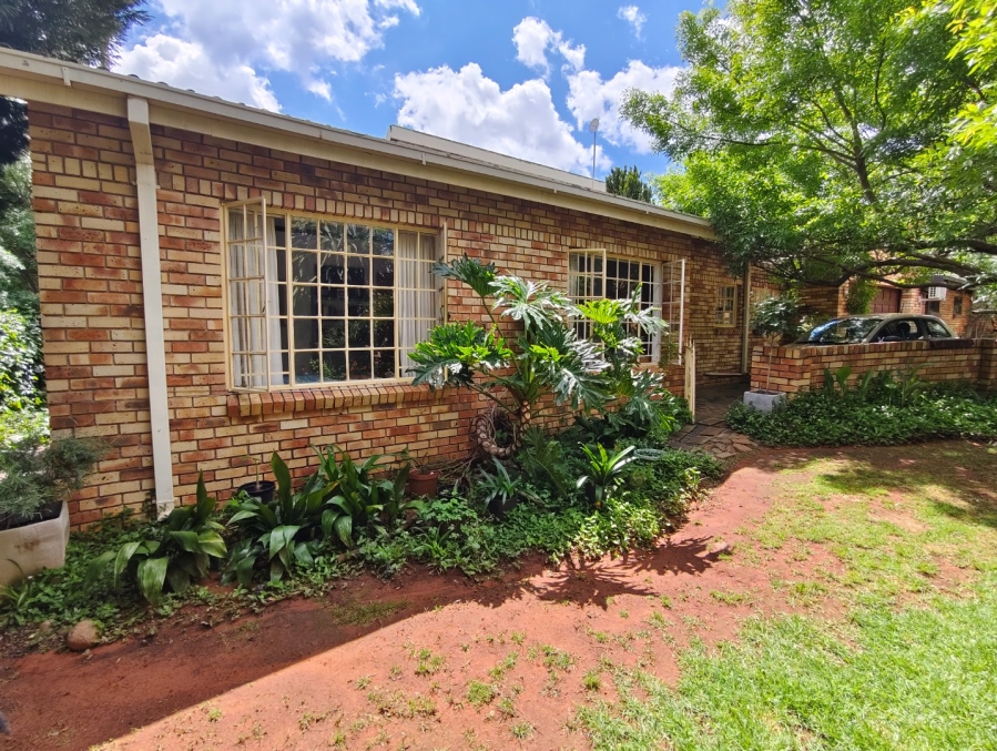 To Let 3 Bedroom Property for Rent in Pentagon Park Free State
